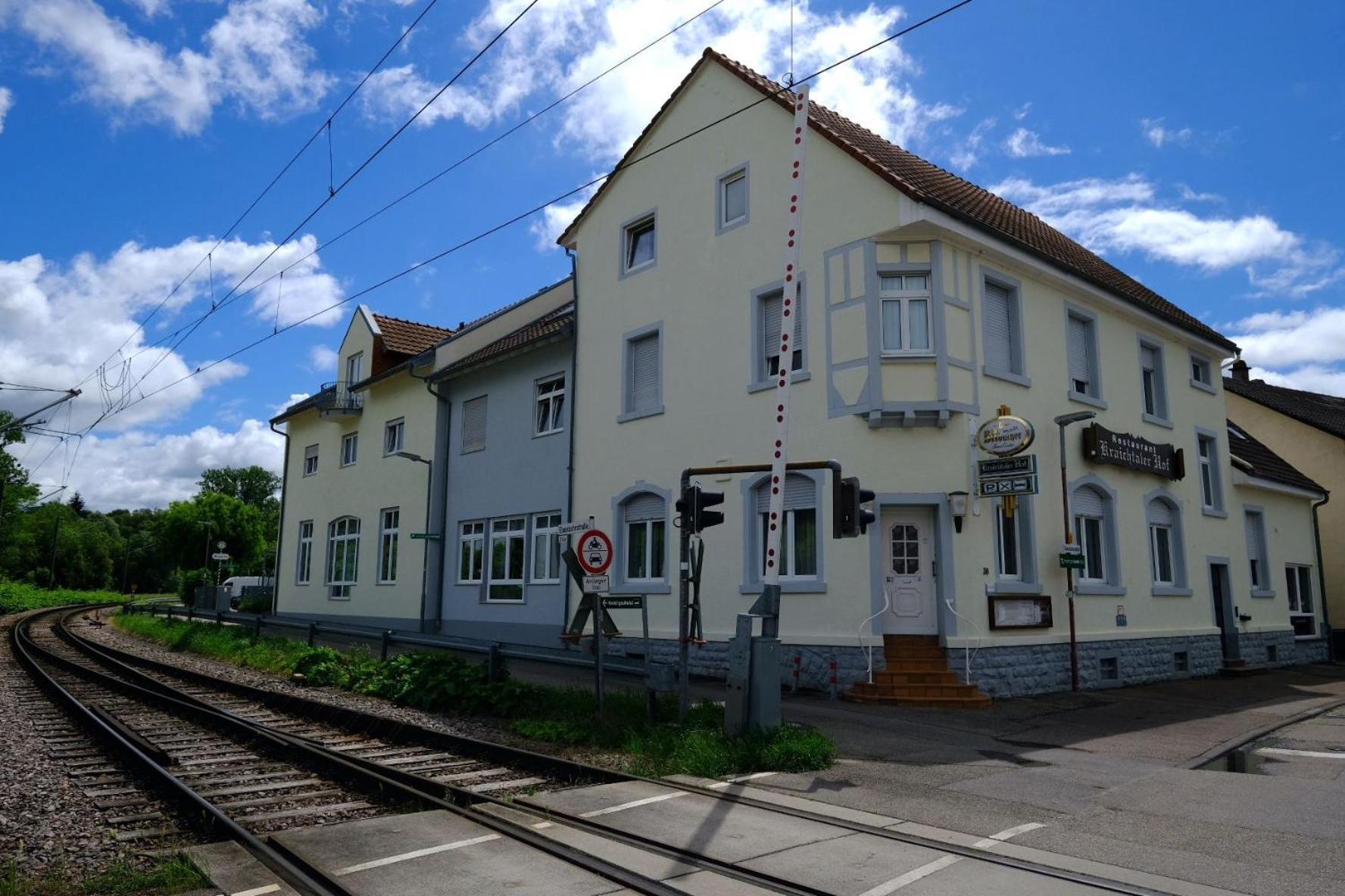 克莱赫塔勒霍夫酒店 Kraichtal 外观 照片