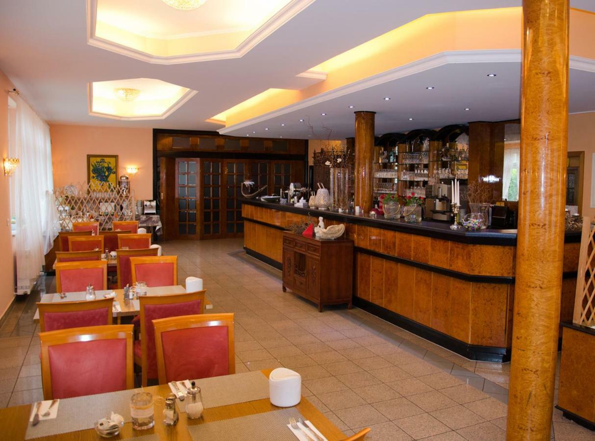克莱赫塔勒霍夫酒店 Kraichtal 外观 照片